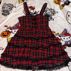 ***SOLD on Depop ❤️🖤